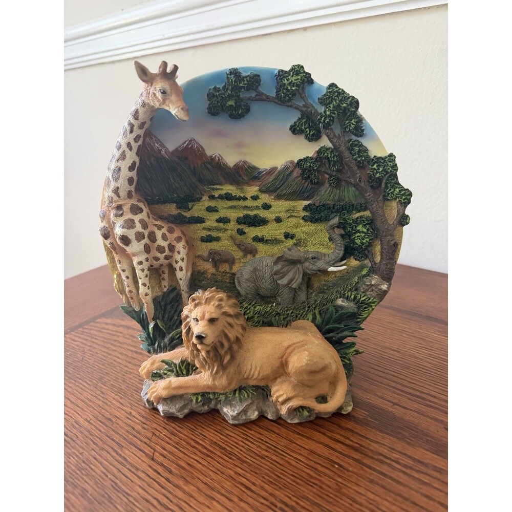 3D Decorative Plate And Stand Giraffe, Lion, and Elephants 7.5”